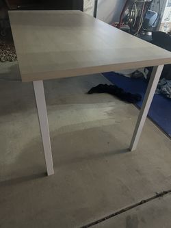 Table/dressers/paintings