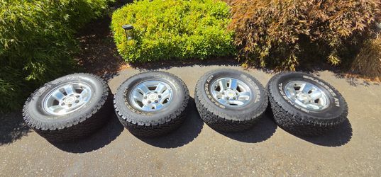 Toyota 15x7 wheels and tires