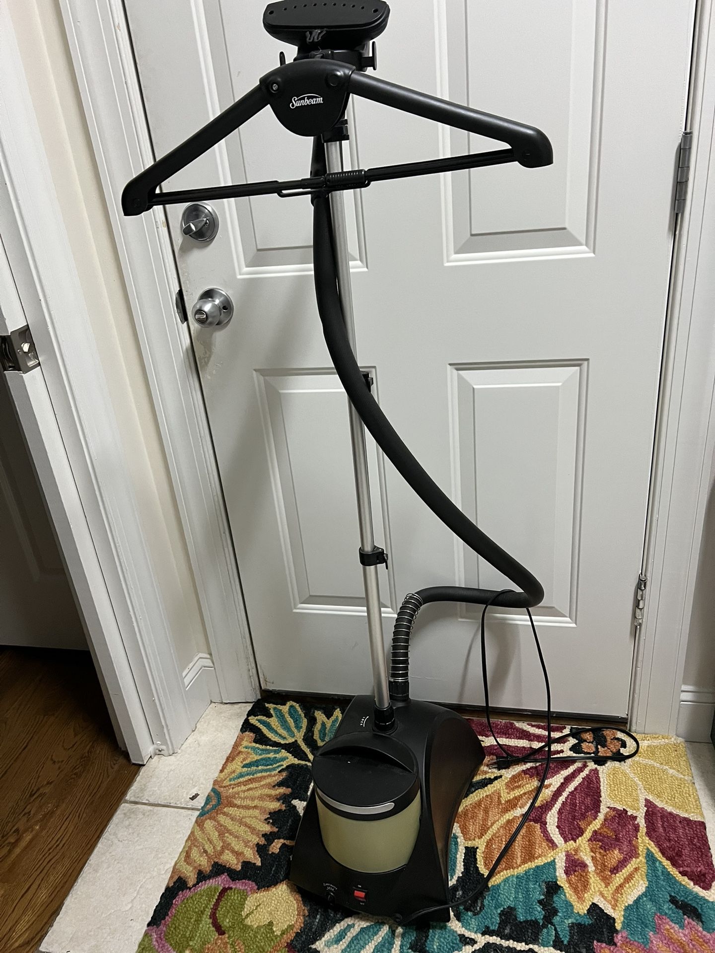 Sunbeam Supreme Professional Care Garment Steamer S1500 Exc conditions. Works great. I just no longer care about wrinkles.