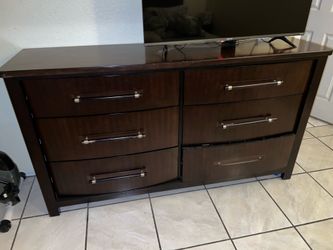 Bedroom dresser