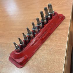 SNAP ON SOCKETS W/MAGNETIC TRAY 