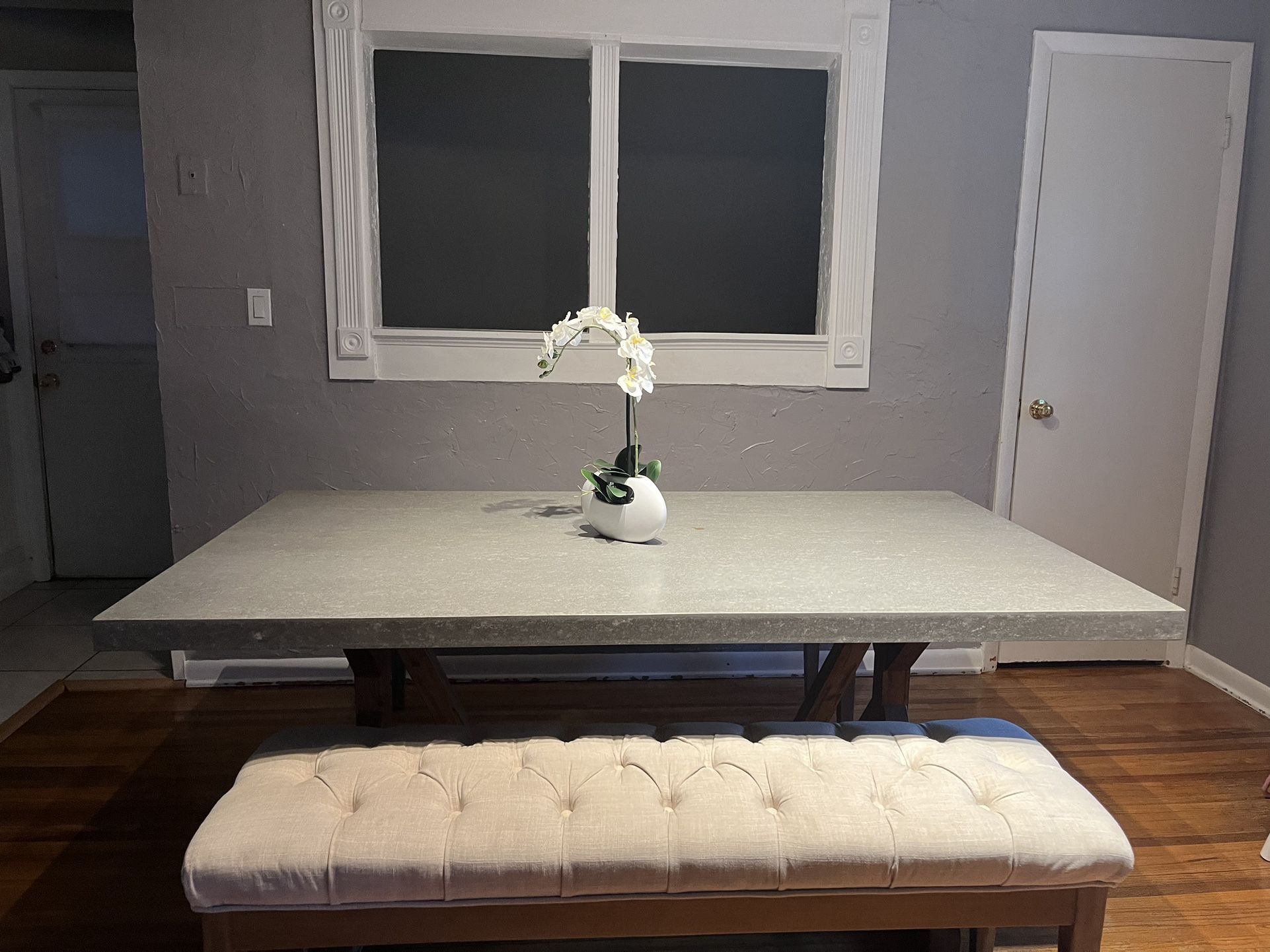 Dining Table / Rectangular