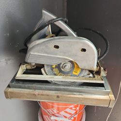 Dunlap Electric Hand Saw