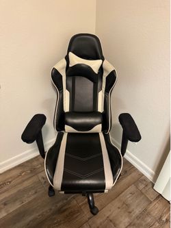 gamer chair with adjustable leg rest
