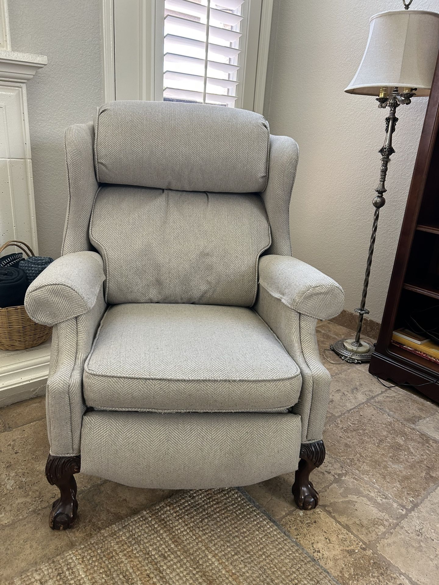 Wing Back Recliner