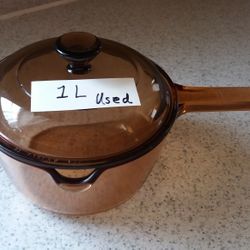 Visionsware -- 1 Liter with spout and Lid, USED