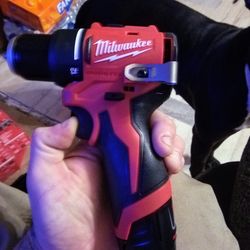 M12 Milwaukee drill & battery & charger