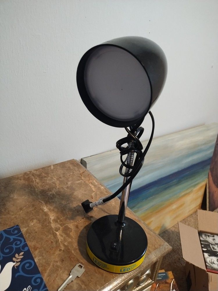 Free Working Desk Lamp