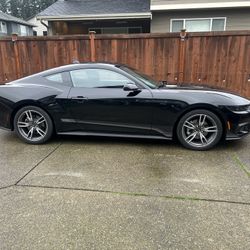 2025 Ford Mustang 