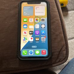 iPhone XR Any Carrier With Accessories 
