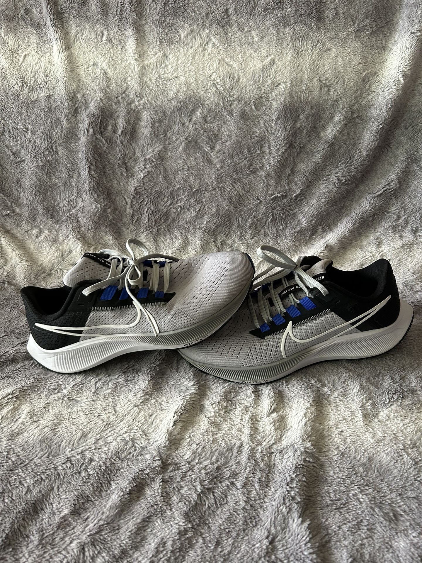 Nike Air Zoom Pegasus 38 Wolf Grey Size 7.5 Euc