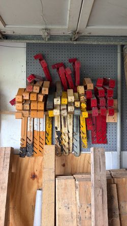 Roofing Brackets / Roof Jacks – Large Lot