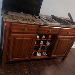 Vitrina De Platos Y Vinos 