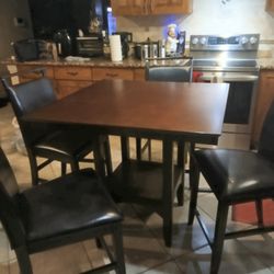 Dining Table With Four Chairs 