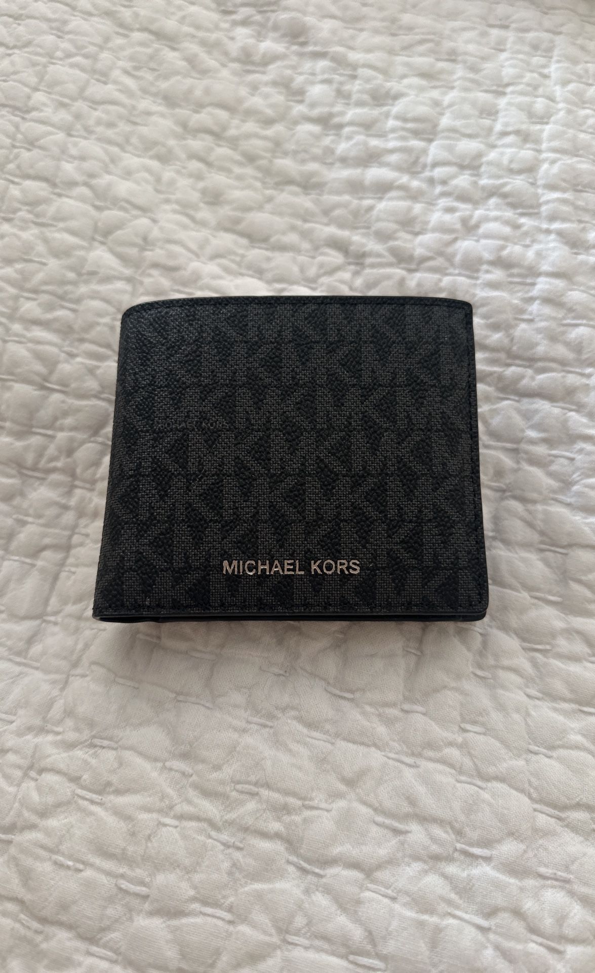 Michael Kors Wallet (brand New Never Used)