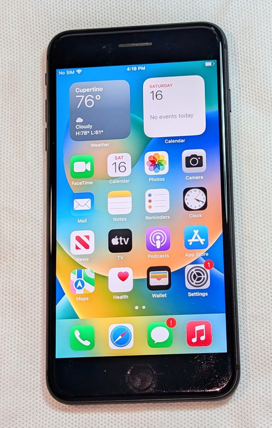 NICE APPLE iPhone 8 PLUS AT&T CRICKET CELL PHONE