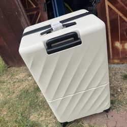 Checked Bag 29” Luggage 🧳 