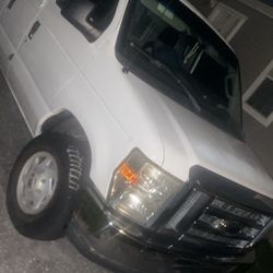 2012 Ford E-250