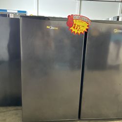 Media Small Refrigerator