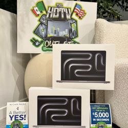 14” Apple MacBook Pro m3 chip 8gb 10 core 512gb MR7J3ll/a floor model display