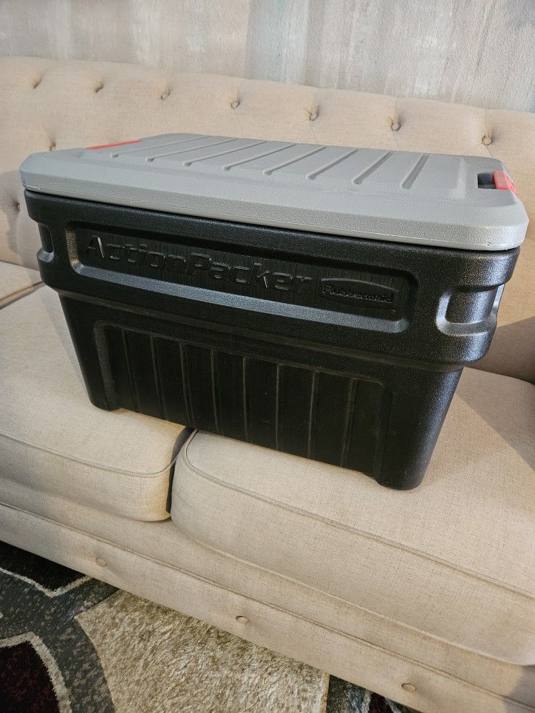 HEAVY DUTY RUBBERMAID ACTION PACKER 24 HARD PLASTIC TOE STORAGE CONTAINER