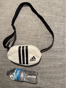 Adidas Crossbody purse/fanny pack