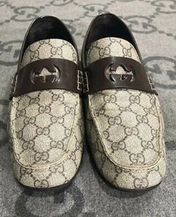 GUCCI MEN SHOES SIZE 9 G AUTHENTIC ITALY .