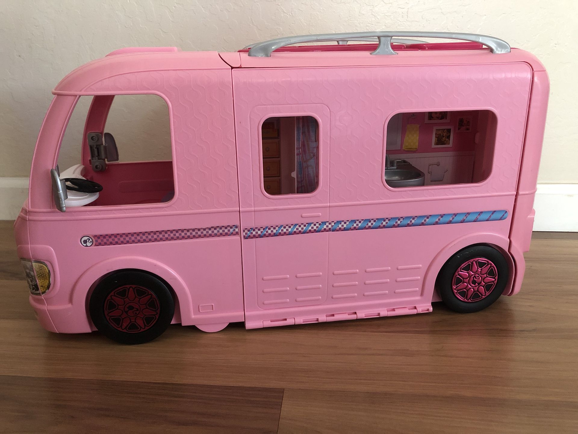 Mattel Barbie Dream Camper RV Pink 2016 Motorhome Van