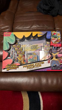 Pokémon Mega Lucario Premium Poster Collection Box