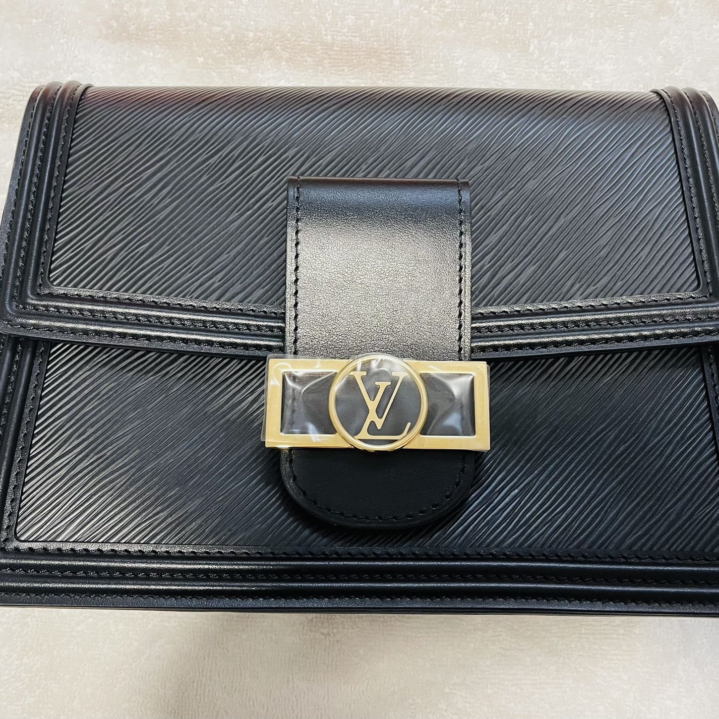 Louis Vuitton LV Twist Limited Edition Bag Purse Pristine for Sale in  Pasadena, CA - OfferUp