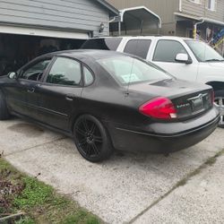 2001 Ford Taurus