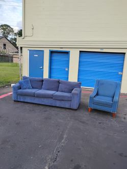 Sofa couch lounge chair modern - delivery available