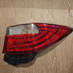 Lexus es350 OEM Lexus 2013-2015 Right Rear Tail Light
