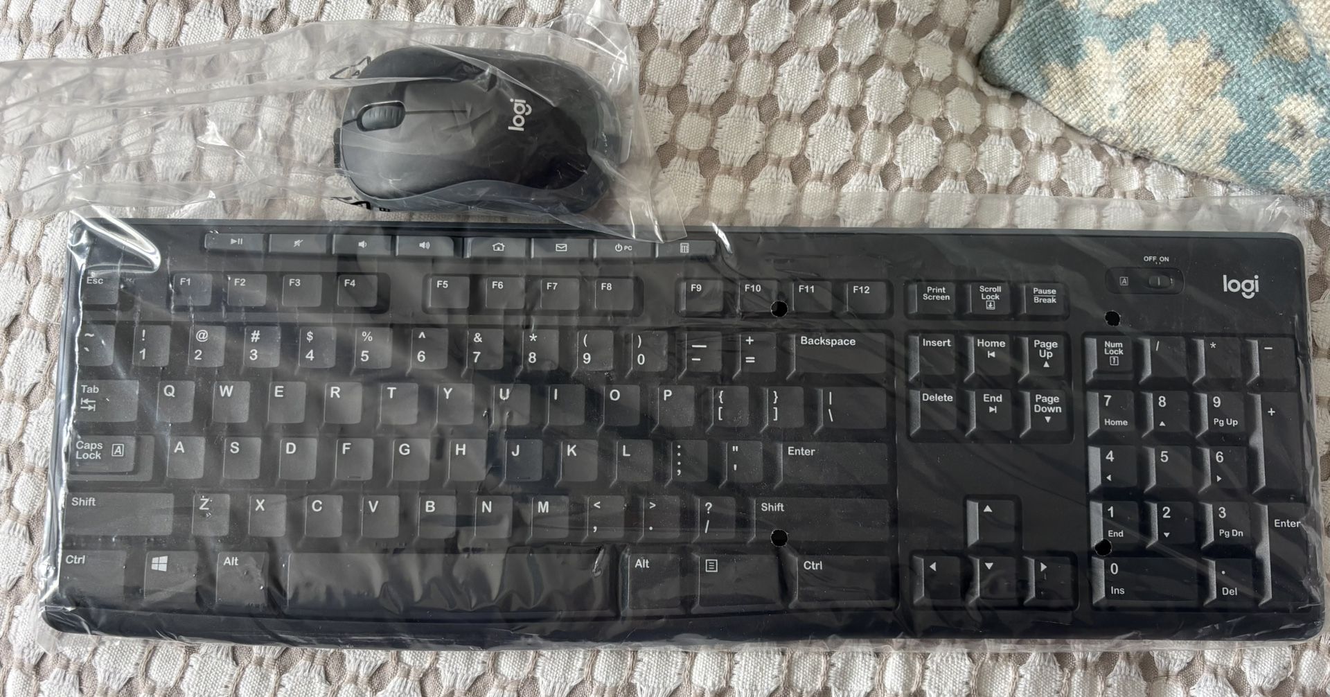 Logitech Wireless Keyboard With Mouse
