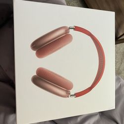 Apple AirPods Maxes Pink