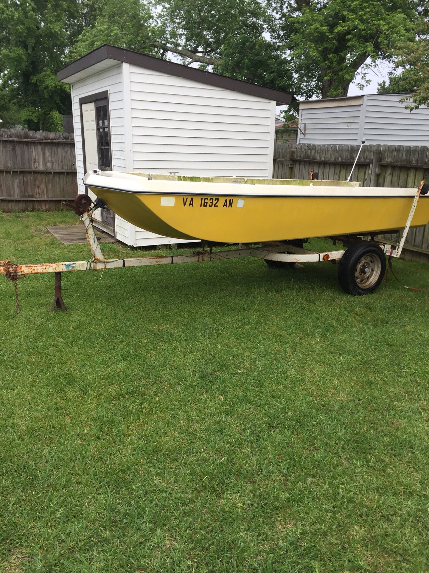 14ft Fiberglass Jon Boat for Sale in Hampton, VA OfferUp