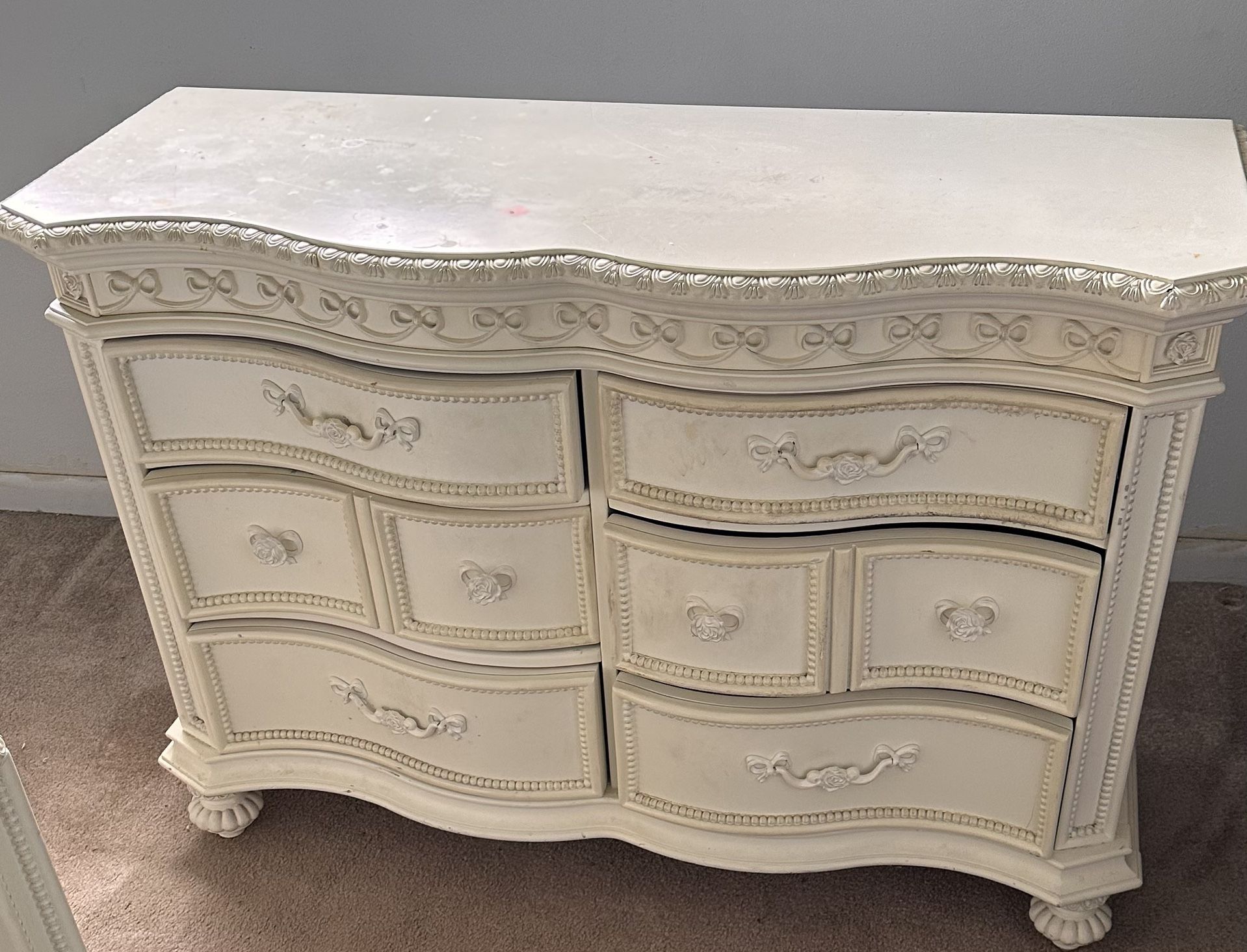 Full Size Cinderella Bed (Bed With Trundle, Nightstand, Dresser &Mirror)