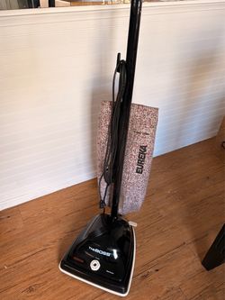 Vintage Eureka Upright Vacuum-works great!