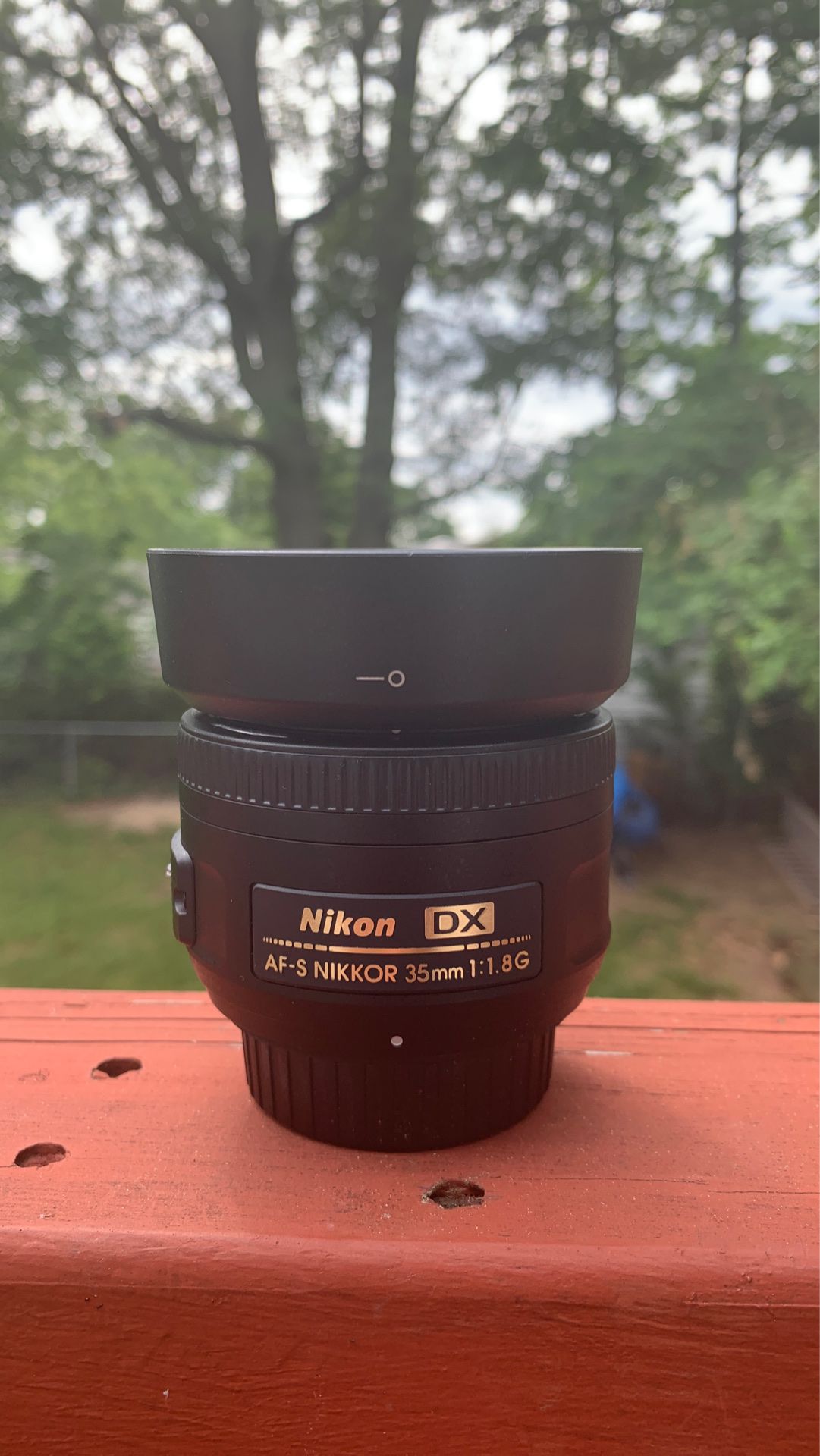 Nikon 35mm 1.8g DX lens