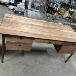 desk with drawers 