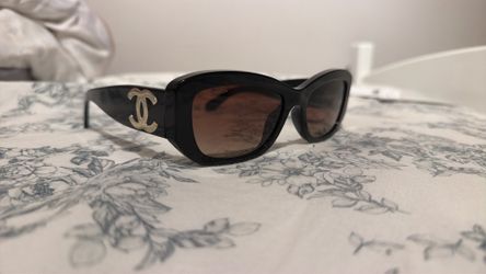 Chanel Oval sunglasses (Black, tinted)