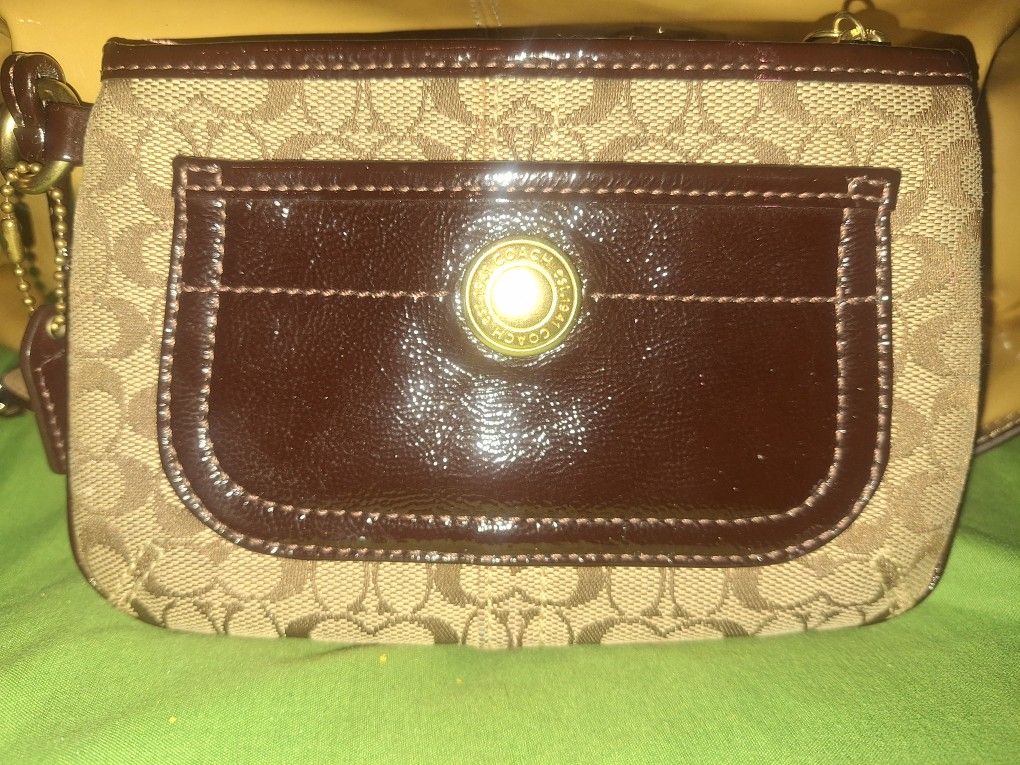 Vintage Coach Signature C Wristlet