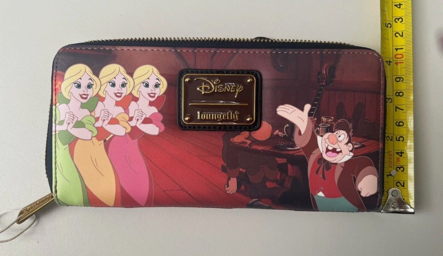 Lounge Fly Wallet