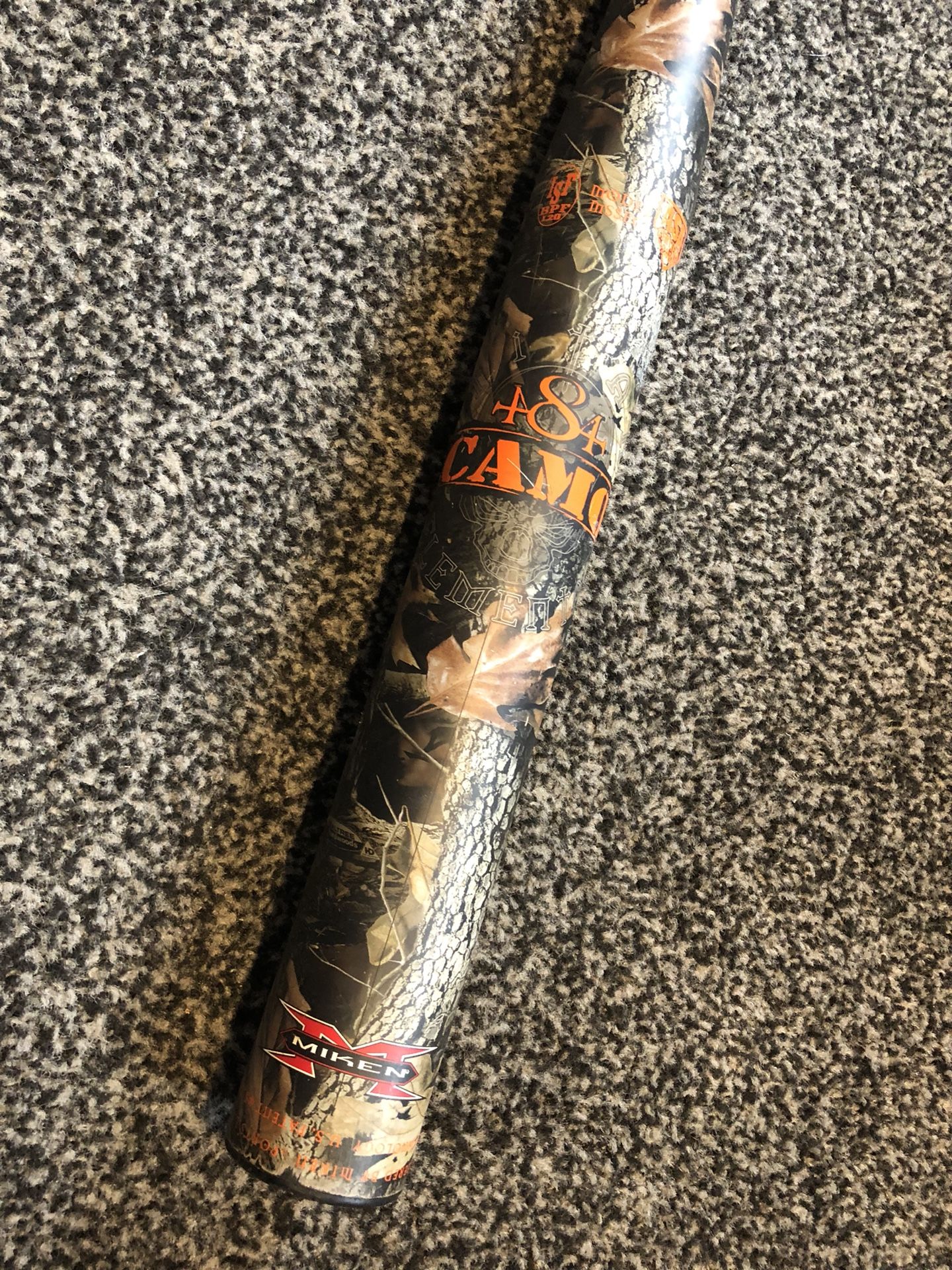 Miken 484 Camo 34”27oz Composite Slowpitch bat