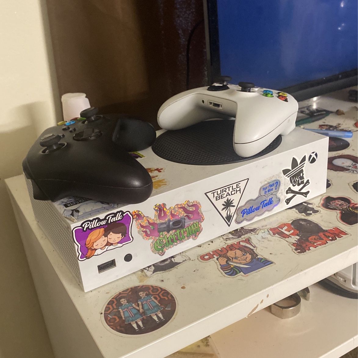 Xbox Series S With Accessories 