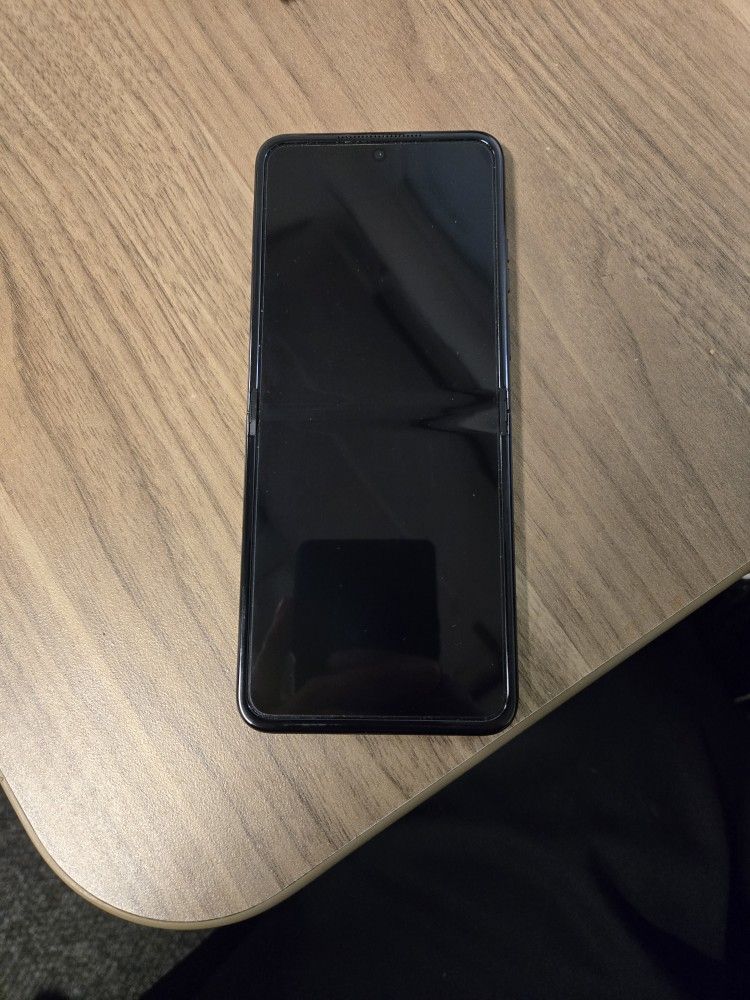 Metropcs Motorola RAZR 2024