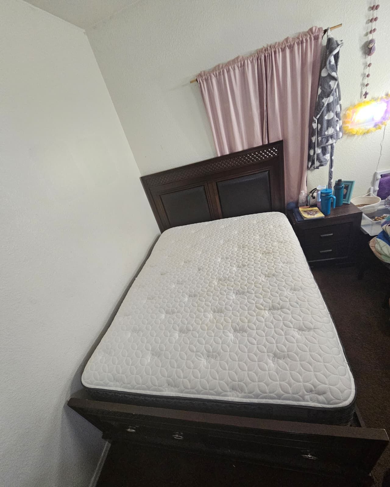Bed frame And Mattress