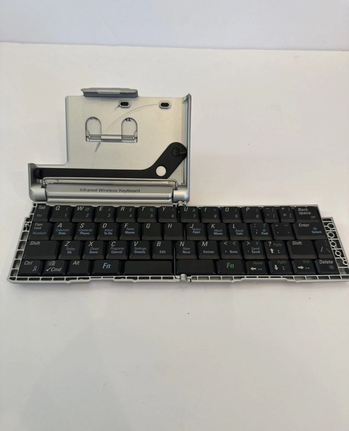 Think Outside Stowaway IR Infrared Wireless Keyboard ELERBYE Parts Or Repair