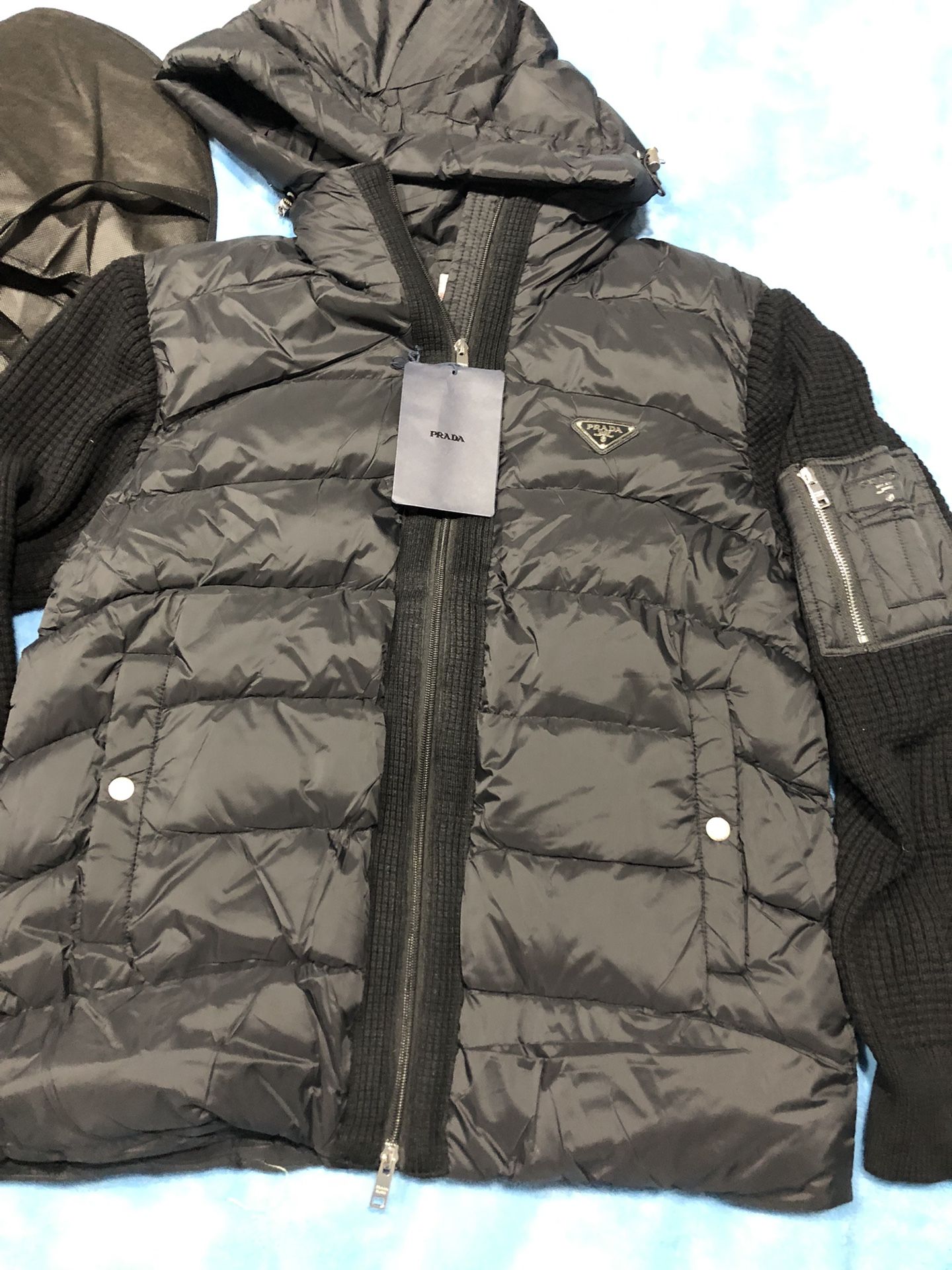 Black Jacket/sweater. S,m,l