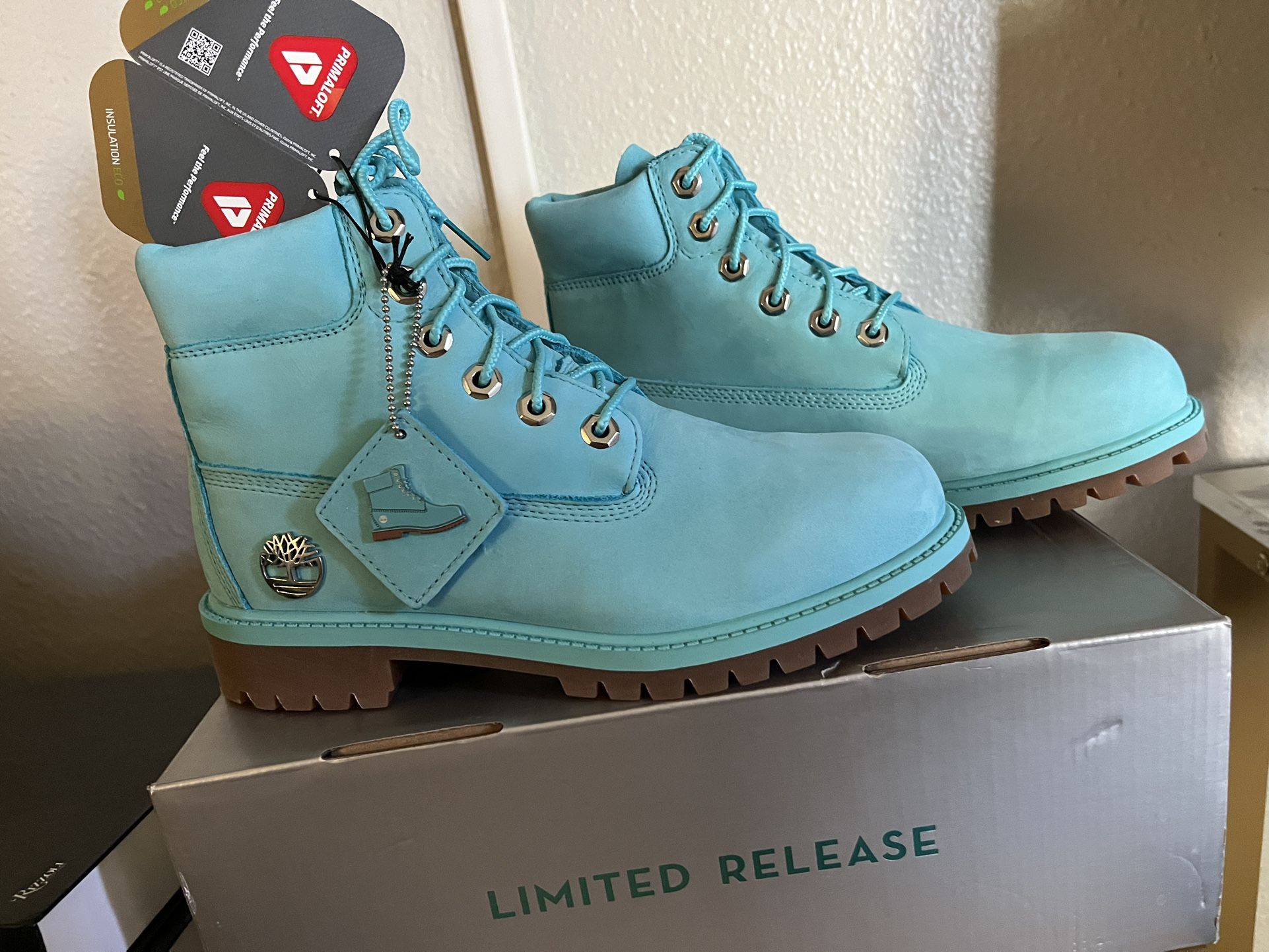 Brand New Light Blue Timberlands Size 5 Juniors $40